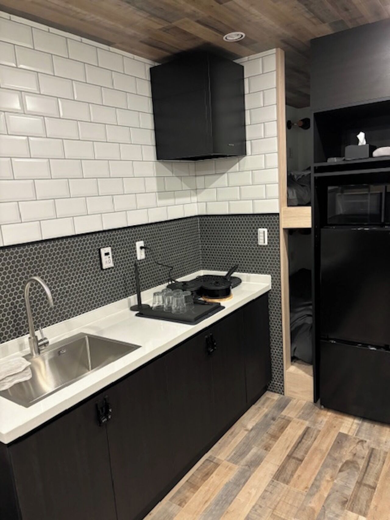 電子レンジ、調理器具と食器