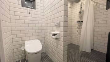 Hårtørrer, håndklæder