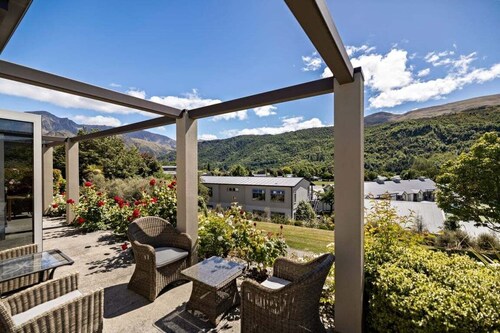 Luxury Away - Arrowbrae-Fireplace-Free Parking-BBQ