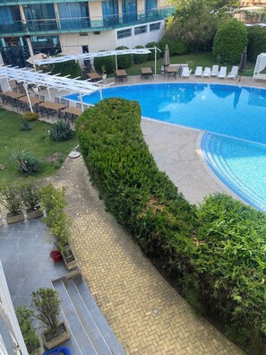 Pool - One-bedroom with pool view 300 from the beach 303 (Burgas)