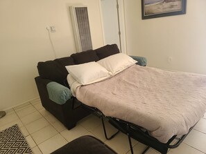 1 bedroom, iron/ironing board, WiFi, bed sheets