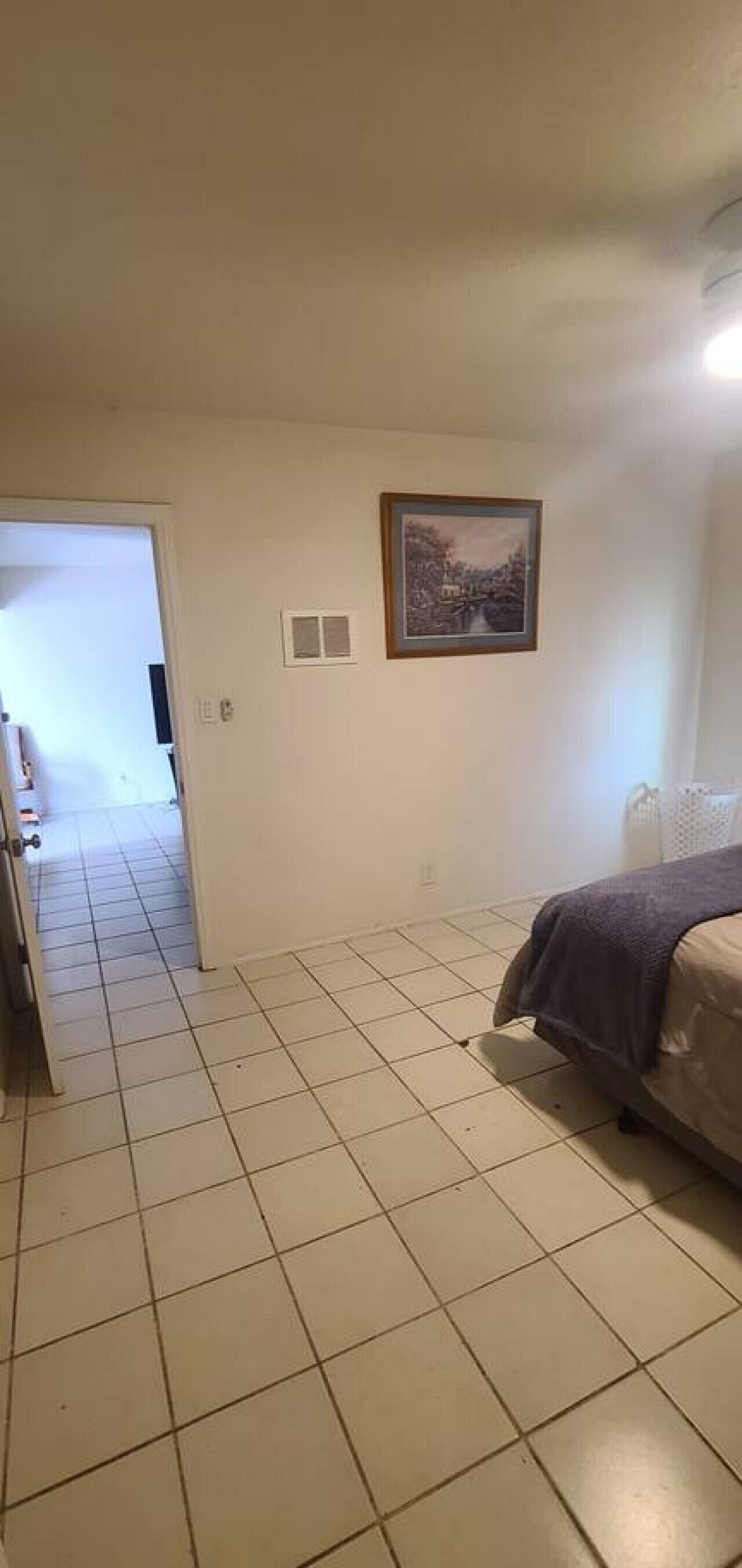1 bedroom, desk, WiFi, bed sheets