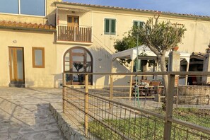 Terrace/patio - APPARTAMENTI CASA GEMMA - CASA GEMMA PIANO TERRA (Marciana)