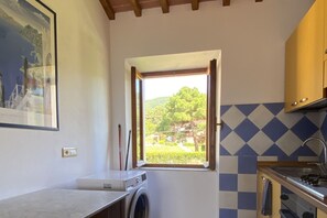 Fridge, oven