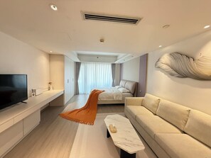 Elite Double Room, 1 Queen Bed, Patio, City View