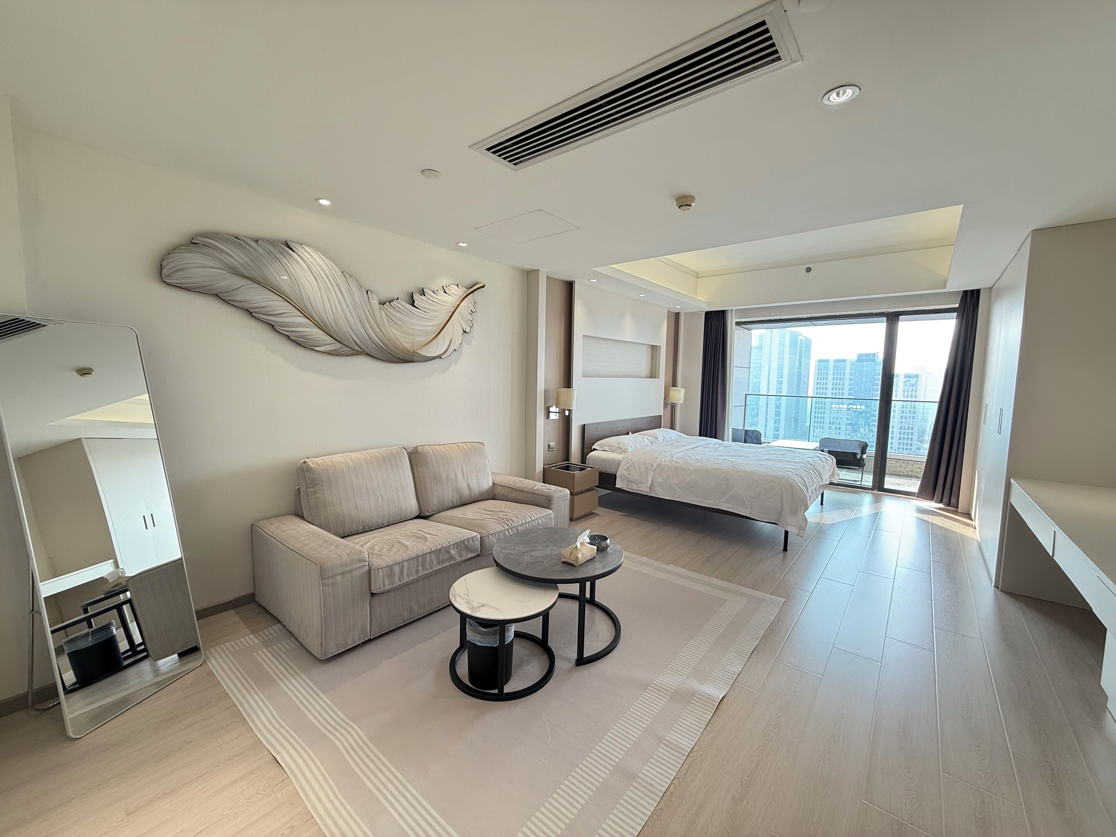 이코노미 더블룸, 파티오, 시내 전망 | 무료 WiFi, 침대 시트