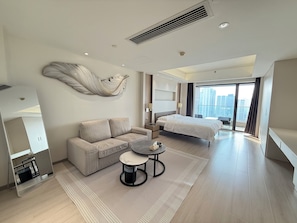 Habitación doble económica, patio, vista a la ciudad | Wifi gratis y ropa de cama