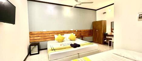 In-room safe, soundproofing, iron/ironing board, free WiFi