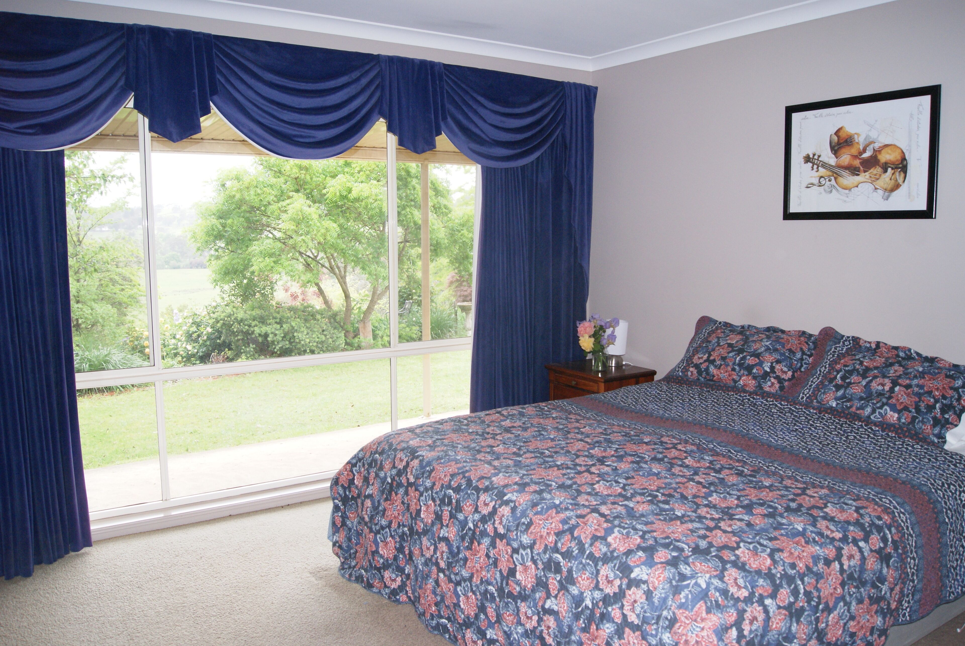 5 bedrooms, iron/ironing board, free WiFi, bed sheets