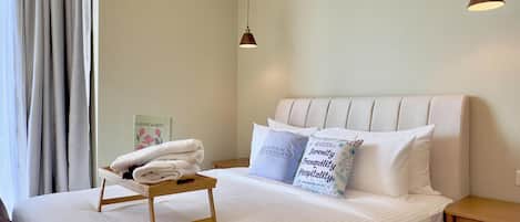 Studio Confort, 1 grand lit et 1 canapé-lit | Rideaux occultants, fer et planche à repasser, Wi-Fi gratuit