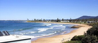 Bulli26 Studio – Steps to Sandon Point, Cafés & Bike Path