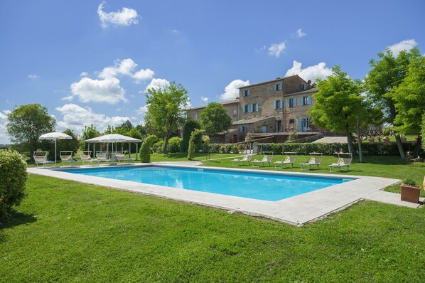 Piscine extérieure