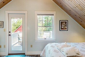 1 bedroom, desk, free WiFi, bed sheets