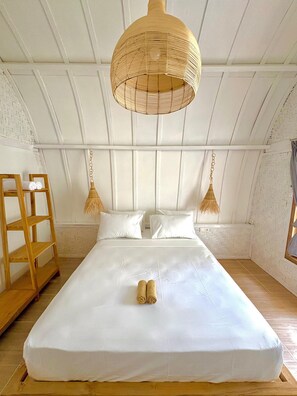 Standard Cabin, Pool View - Kelapa Lodge - Lombok -  (Senggigi)