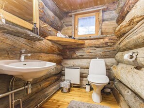 Bathroom - Lumikenttien kutsu by Interhome (Kuusamo)