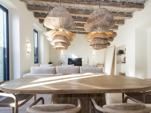 The Residences at Bartomeu 26-Suite Maricel- 3 bedroom/2 Bathroom