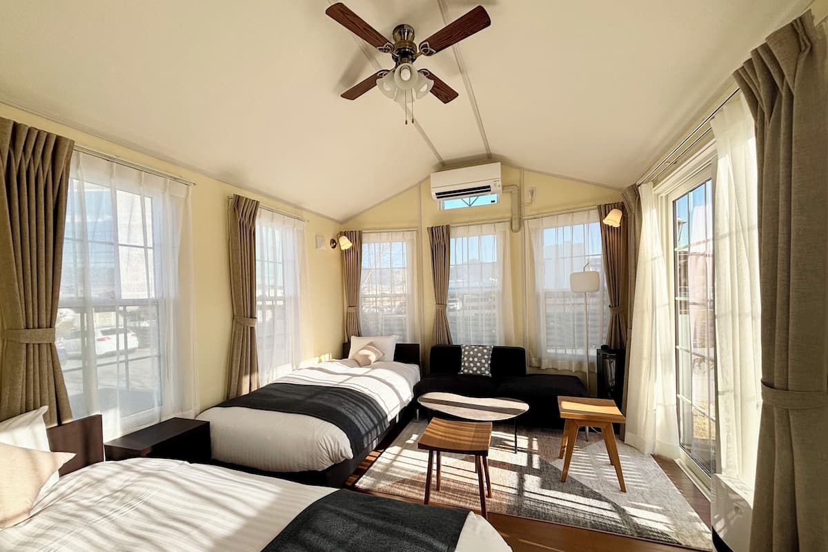 舒适活动屋, 4 间卧室, 露台, 山景 | 高档床上用品、羽绒被、遮光窗帘、熨斗/熨板