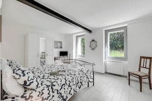 2 quartos, Wi-Fi de cortesia, roupa de cama