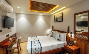 Zimmer, 1 King-Bett, Stadtblick