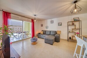 Apartment | Living area