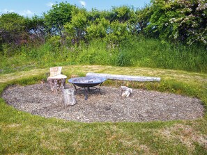Property grounds - Pippin Yurt - UKC6944 (Beaminster)