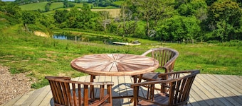Hazel Roundhouse - UKC6942