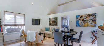 Fir Tree Apartment - UK49993