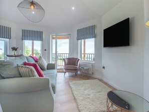 TV - 1 bedroom accommodation in Abergele (Abergele)