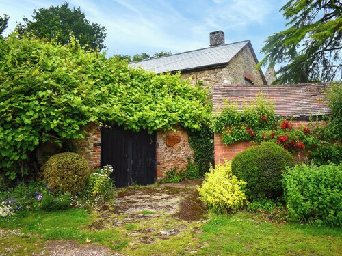 2 bedroom accommodation in Sidmouth