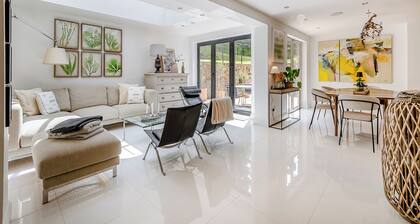 4 bedroom accommodation in Crowborough