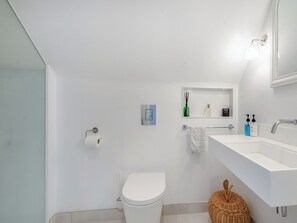 Towels - 4 bedroom accommodation in Crowborough (Crowborough)