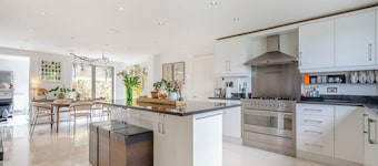 Alojamiento de 5 habitaciones en Crowborough