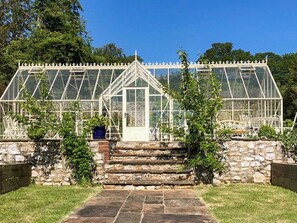 Terrace/patio - 2 bedroom accommodation in Membury, near Axminster (Membury, near Axminster)