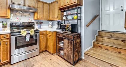 Steps to Marina: Coldspring Retreat w/ Lake View