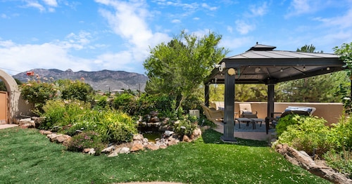 The Rose Garden Estate with Swim Spa - an Irvie Home