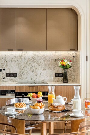 Colazione a pagamento, servita tutte le mattine 
