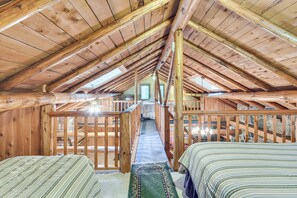 1 bedroom, bed sheets
