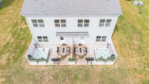 Exterior - NewDuplex! 6Bed 5Bath - HotTubs - Sleeps 12! (Denver)