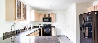 Family & Pet Friendly Hideaway | Game Loft + Private Yard