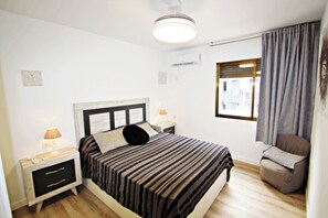 1 chambre, bureau, fer et planche à repasser, Wi-Fi