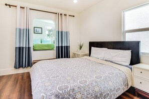1 bedroom, iron/ironing board, internet, bed sheets