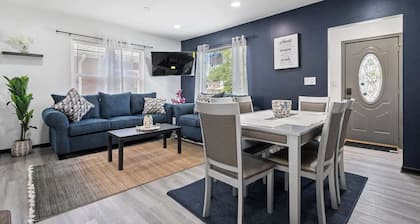 North Chi retreat – Navy, Sauna, Tiki Bar, Games