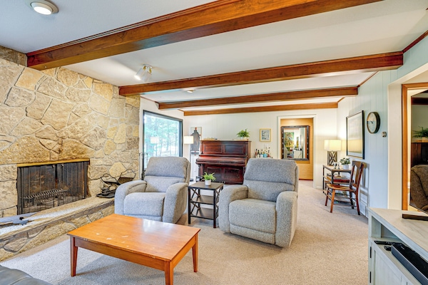 Whitehall Vacation Rental | 2BR | 1.5BA | Stairs Required | 1,000 Sq Ft