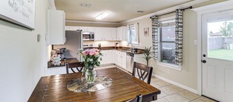 Near AT&T Stadium & Six Flags: Texas Family Home!