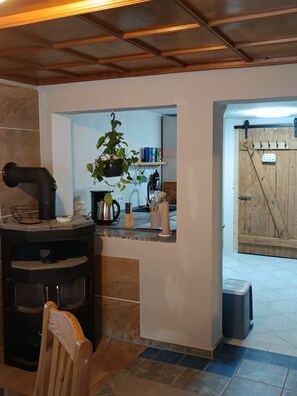 Interior - Apartment 'Veronika' with Lake View, Private Terrace and Shared Garden (Wesenberg)