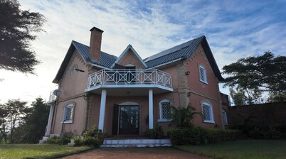 4-bedroom villa for 4 people