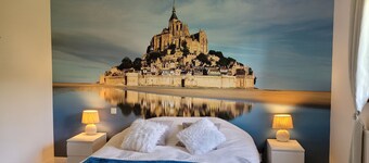 In the heart of the Bay of Mont-Saint-Michel, close to the beach: discover Plan Baie.