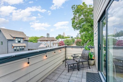 Queen City Special: 10% Off 3+ nights!