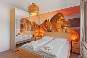 2 bedrooms, WiFi, bed sheets, wheelchair access