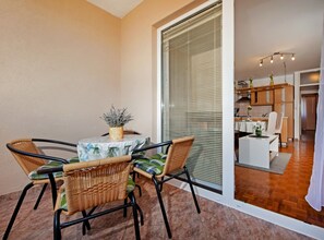 Apartment | Balcony - Brigth and Breezy Rovinj Apartments - Classic One Bedroom Apartment (Rovinj)